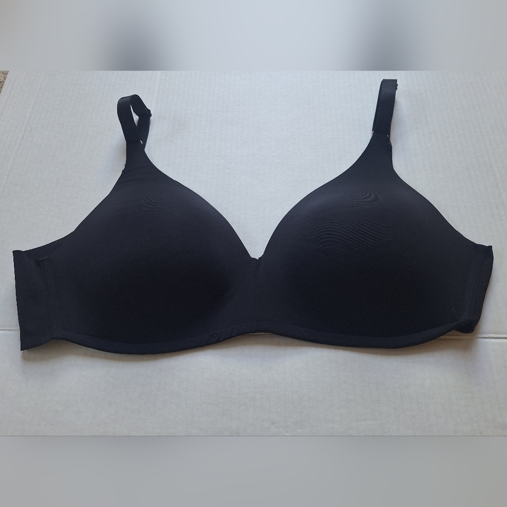 Soma Vanishing 360 Wireless Bra Black Padded Adjustable Straps 3 Hook Womens 38C